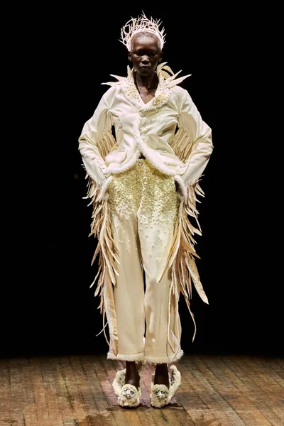 Look 50